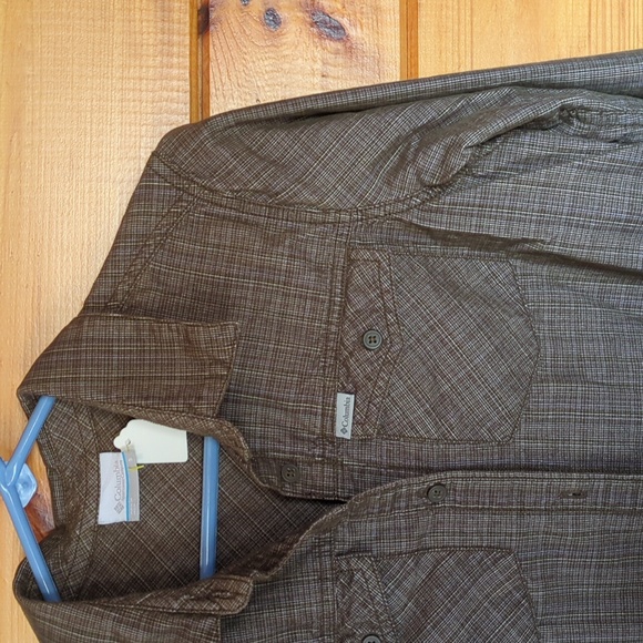 Columbia Green Button Down Shirt - Picture 2 of 5